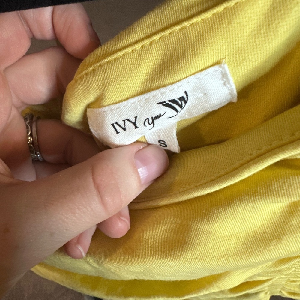 Trendy Yellow Ruched Blouse - Picture 3 of 5